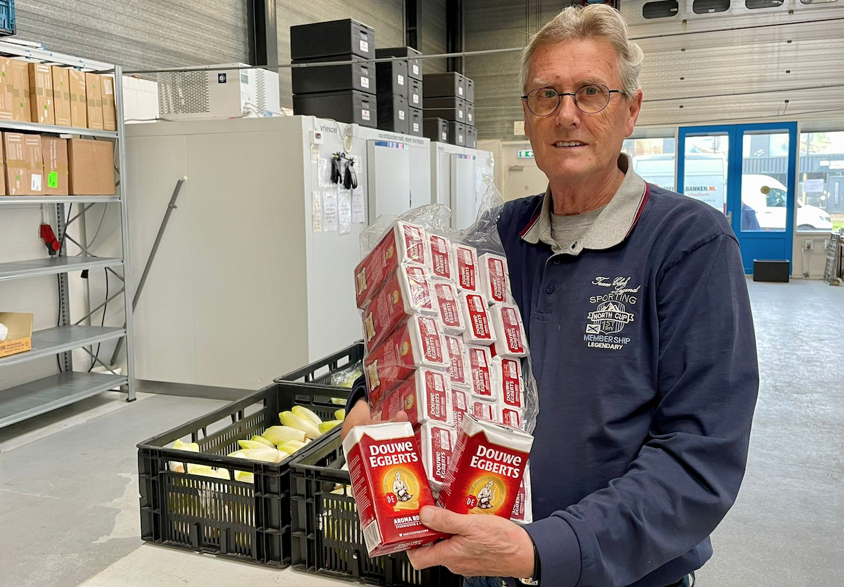 Pakken Koffie Voor De Voedselbank In Nieuwegein De Digitale Stad