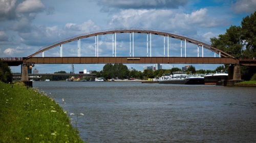 Lichaam gevonden in Amsterdam-Rijnkanaal even nabij Het Klooster