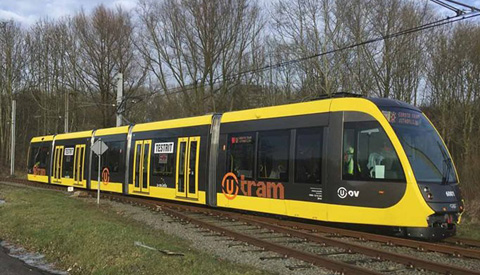 Nieuwe tram rijdt voor het eerst naar Nieuwegein