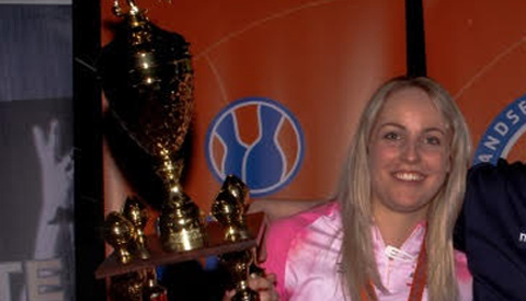 Nieuwegeinse Ellen Jansen (26) Nederlands Kampioen Bowlen
