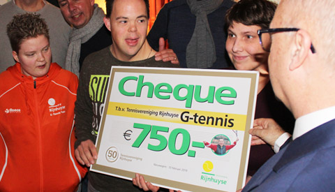 Cheque voor G-tennissers Rijnhuyse