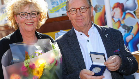 Anna van Rijnpenning voor Ton van der Heijden