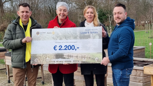 Lions en Rotary in Nieuwegein halen geld op voor Park Kokkebogaard