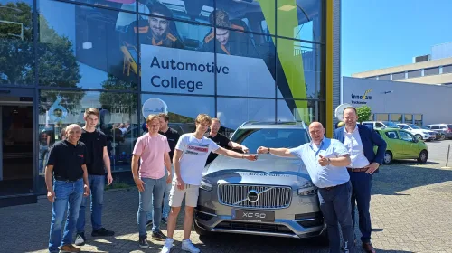 Automotive College Nieuwegein ontvangt Volvo XC90 voor toekomstige autotechnici