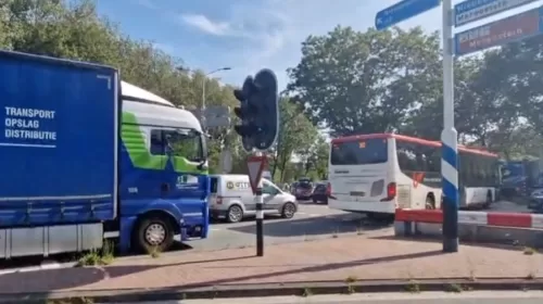 Ook na afsluiten wegen in Nieuwegein grote chaos in de stad