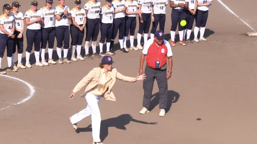 Burgemeester Marijke van Beukering opent EK Fastpitch Softbal voor vrouwen 2024