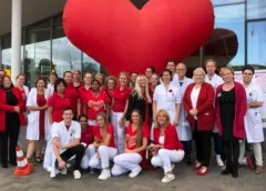 Antonius Ziekenhuis kleurt rood op Dress Red Day