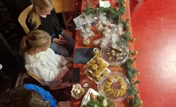 Christmas Fair Cals College Nieuwegein levert € 3.255 op voor Metakids