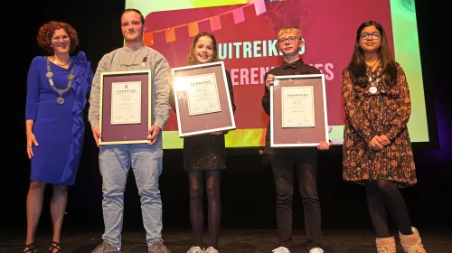 Drie ‘doorslaggevende’ jongeren uit Nieuwegein krijgen lintje