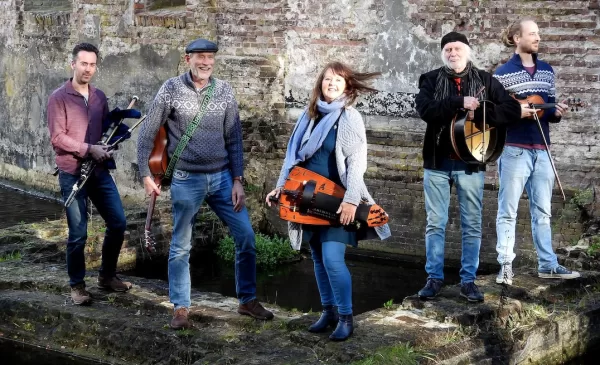 Folkband ‘Arthur and Friends’  treden op bij Museumwerf Vreeswijk