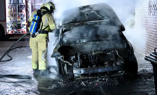 Brandweer Nieuwegein druk met twee mogelijke brandstichtingen